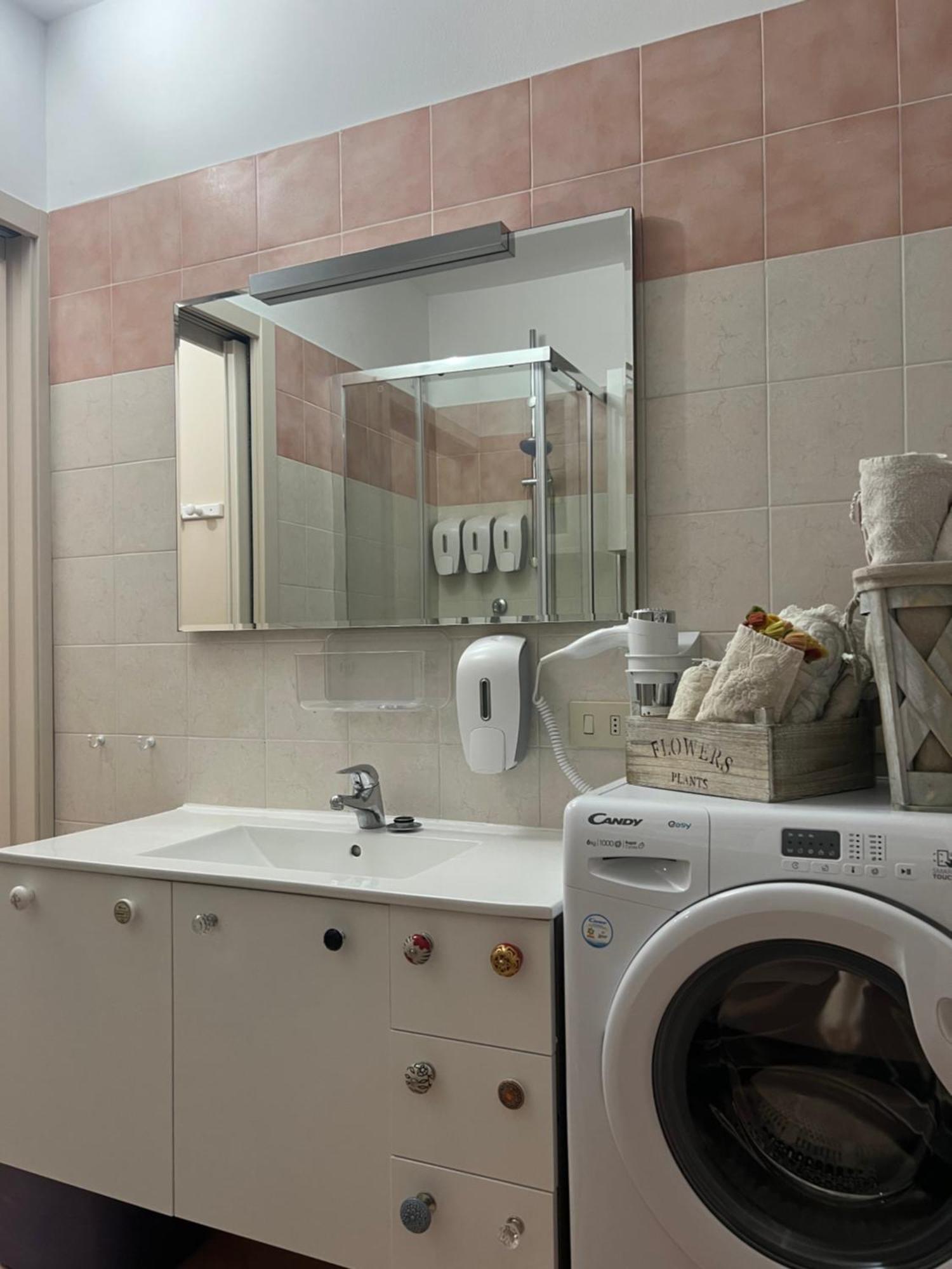 Tevere 20 House Монца Номер фото